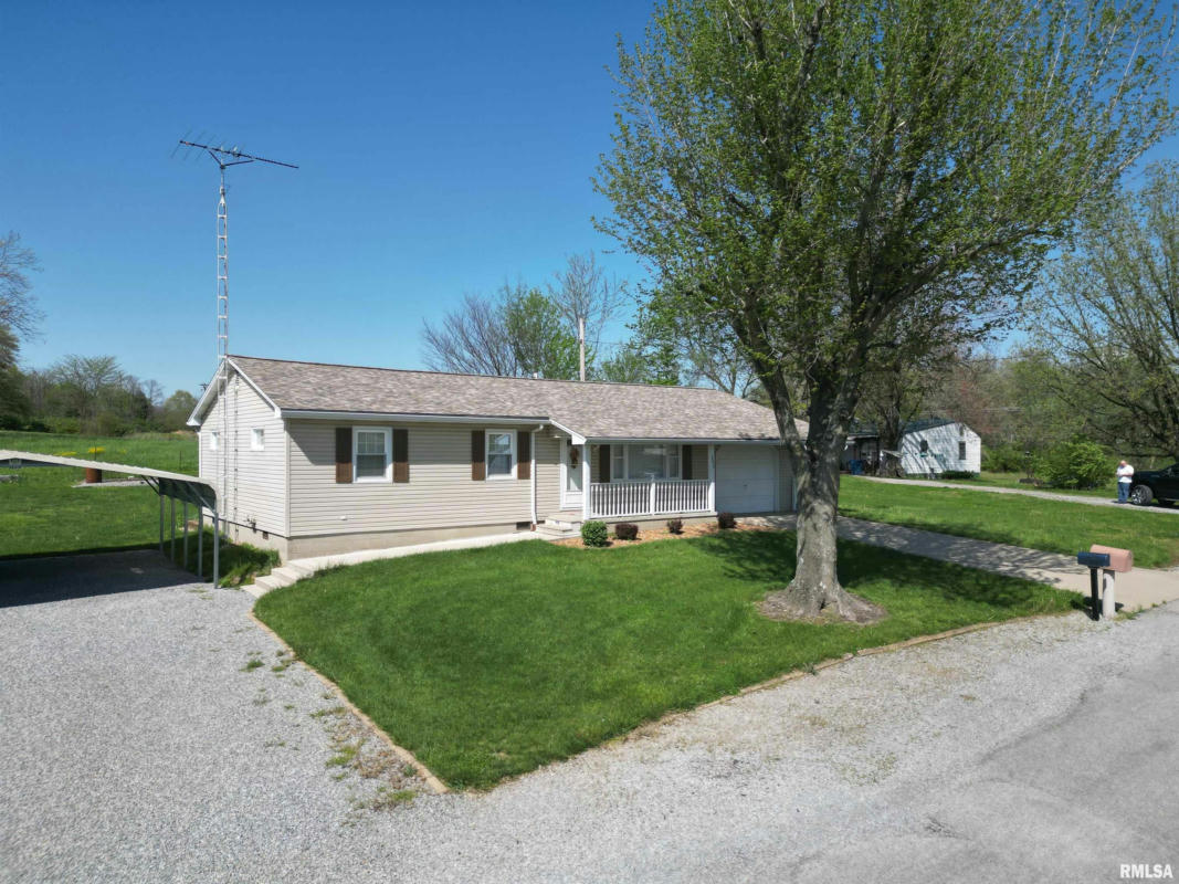 602 W TYLER ST, MCLEANSBORO, IL 62859, photo 1 of 19