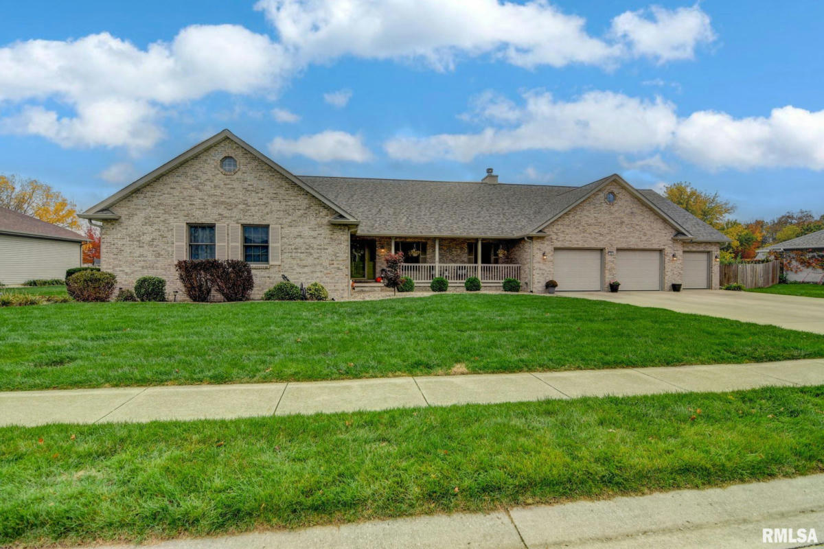 126 TWIN OAKS DR, CHATHAM, IL 62629, photo 1 of 60