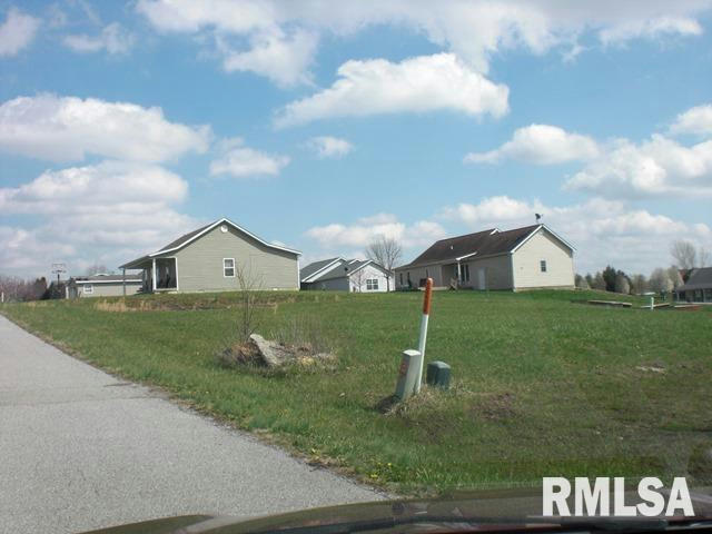 5745 RED FOX DR, CARTERVILLE, IL 62918, photo 1 of 8