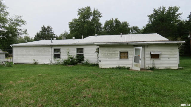 922 E FRANKLIN ST, DUQUOIN, IL 62832, photo 3 of 13