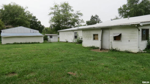 922 E FRANKLIN ST, DUQUOIN, IL 62832, photo 4 of 13