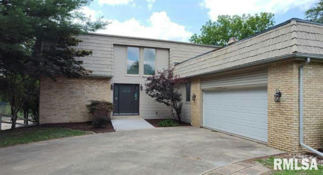 32 SHOREWOOD DR, MACOMB, IL 61455 - Image 1