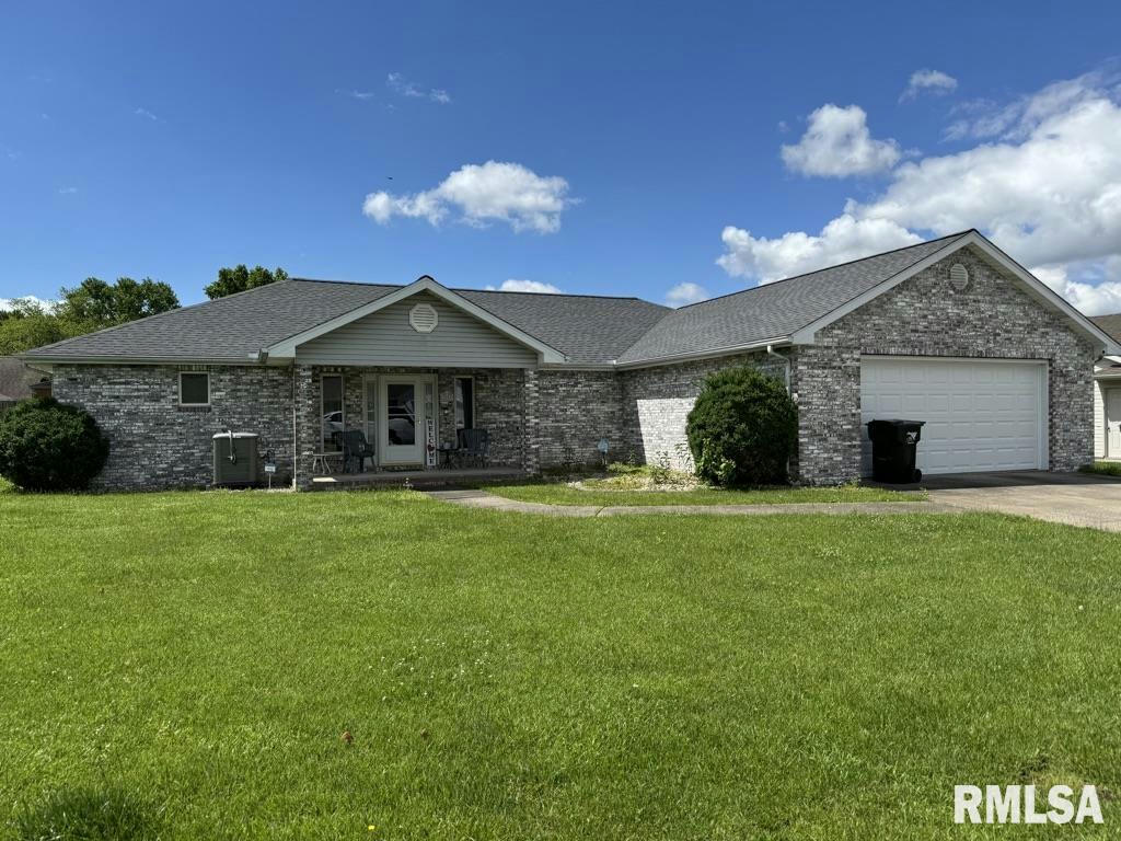 2207 DARREN DR, MARION, IL 62959, photo 1 of 16