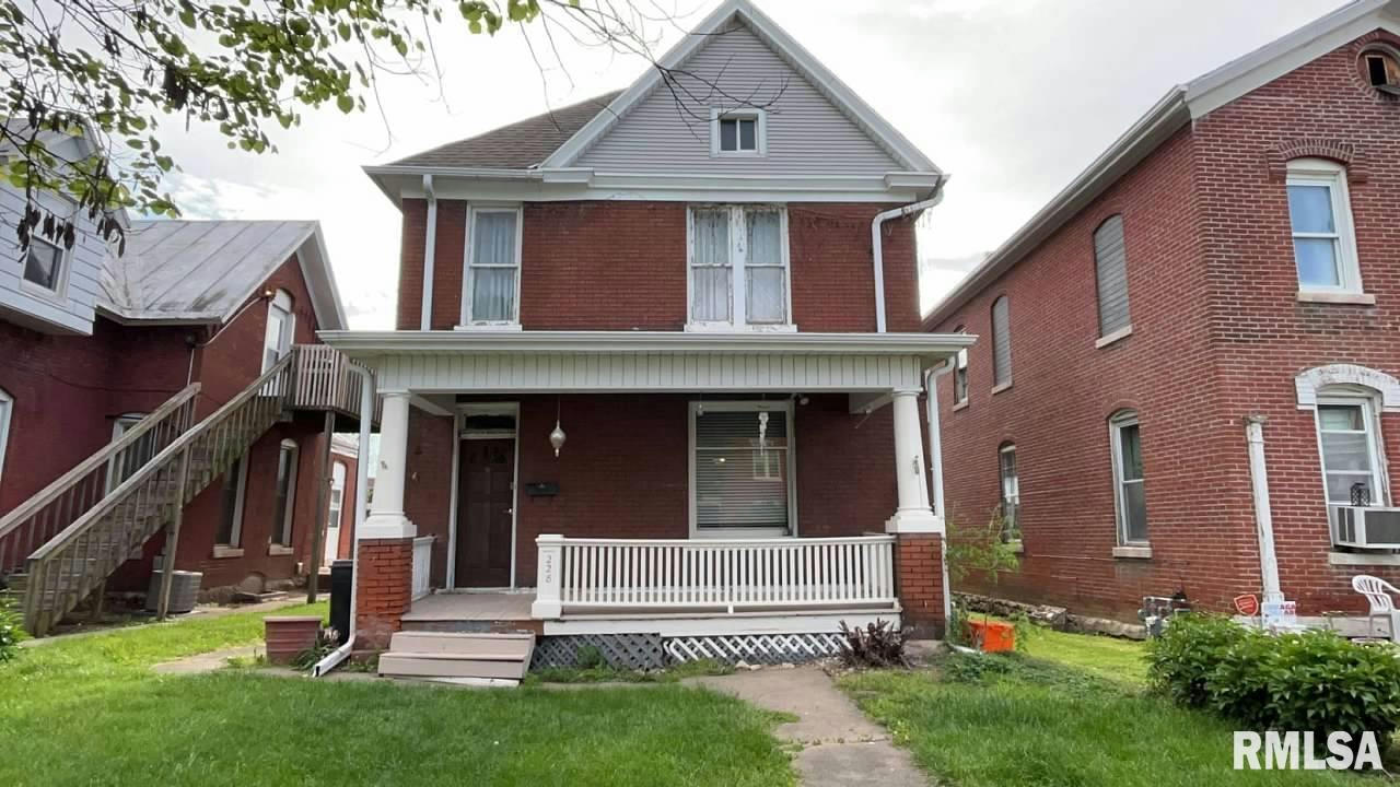 228 S 11TH ST, QUINCY, IL 62301, photo 1 of 21