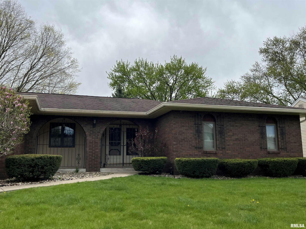 232 38TH AVE, EAST MOLINE, IL 61244, photo 1 of 64