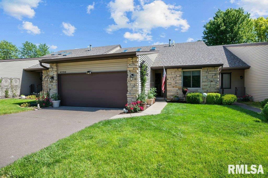 4256 WOODFIELD DR, BETTENDORF, IA 52722, photo 1 of 31